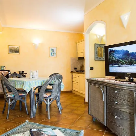 Apartman Iris With Pool