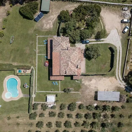 Apartment Iris With Pool Baja Sardinia