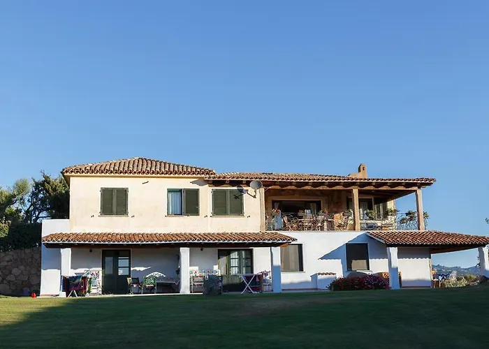 Iris With Pool * Baia Sardinia