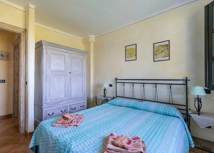 Iris With Pool Daire Baja Sardinya